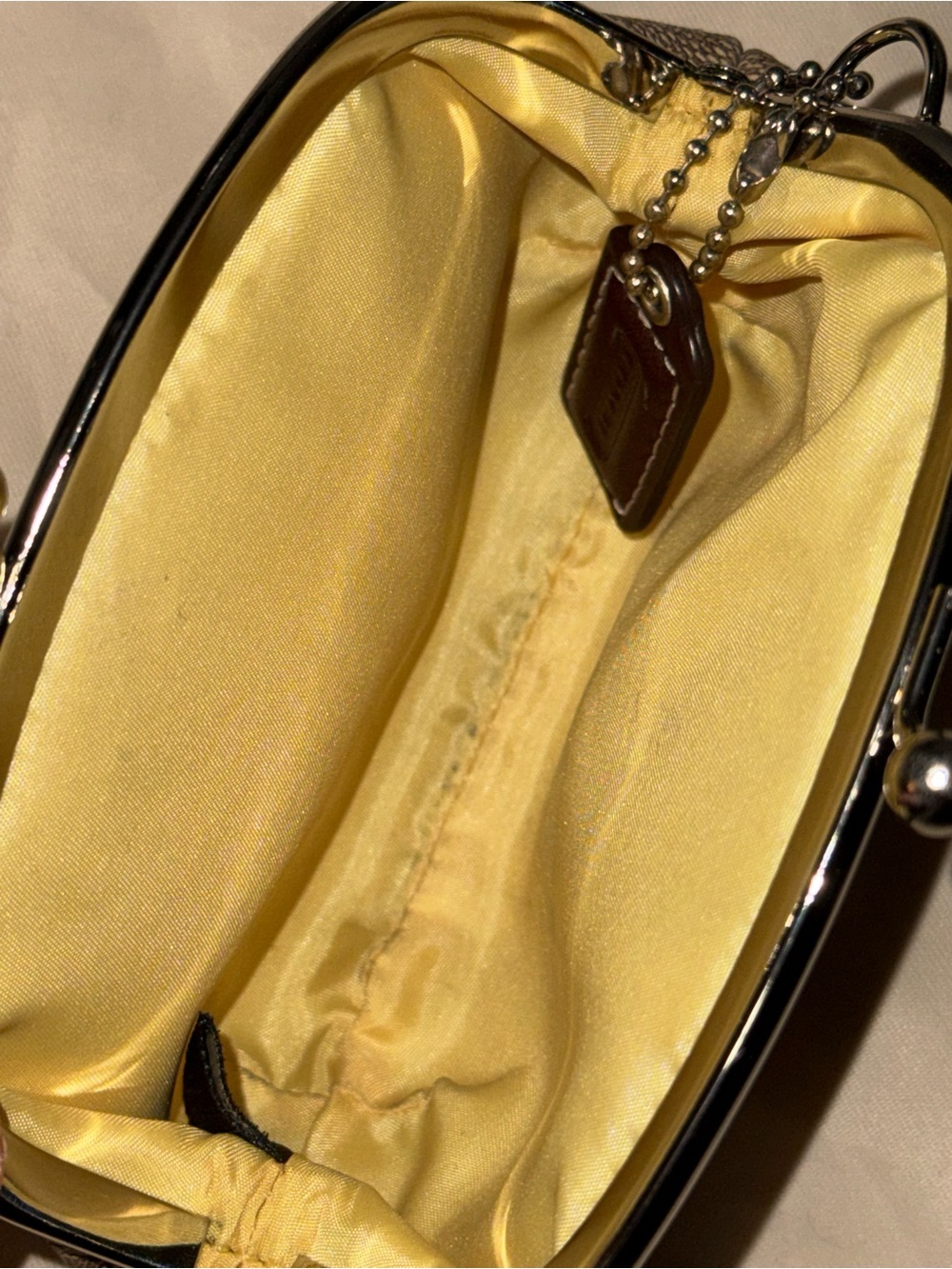 Coach Signature Kisslock Coin Purse - Picture 10 of 12